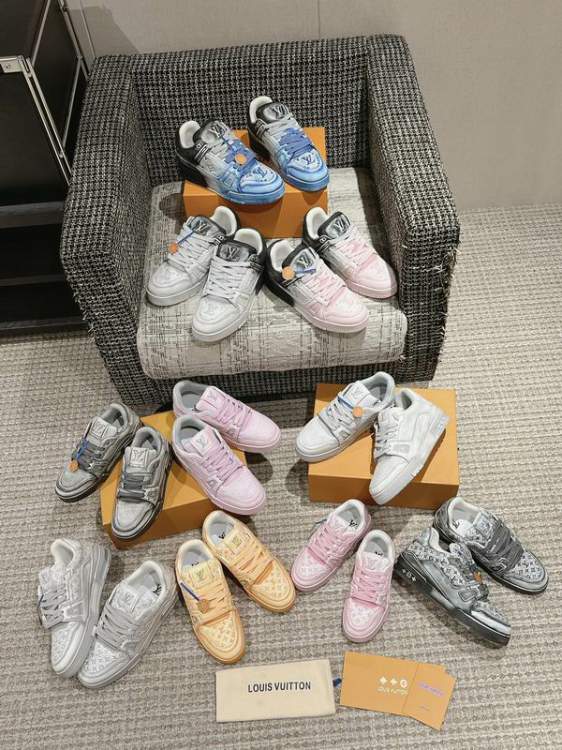 Picture of Louis Vuitton Shoes _SKULVsz35-4139-44mnf030116421